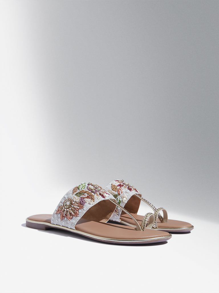 LUNA BLU Ivory Embellished Kolhapuri Sandals