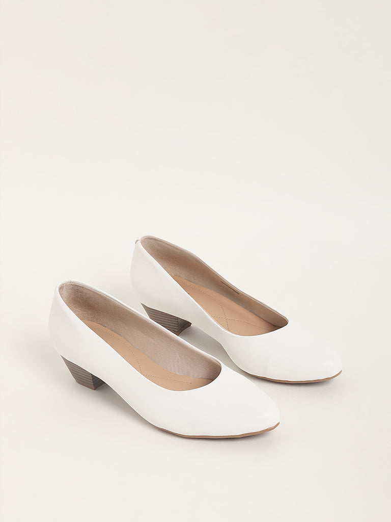 LUNA BLU White Pump Shoes