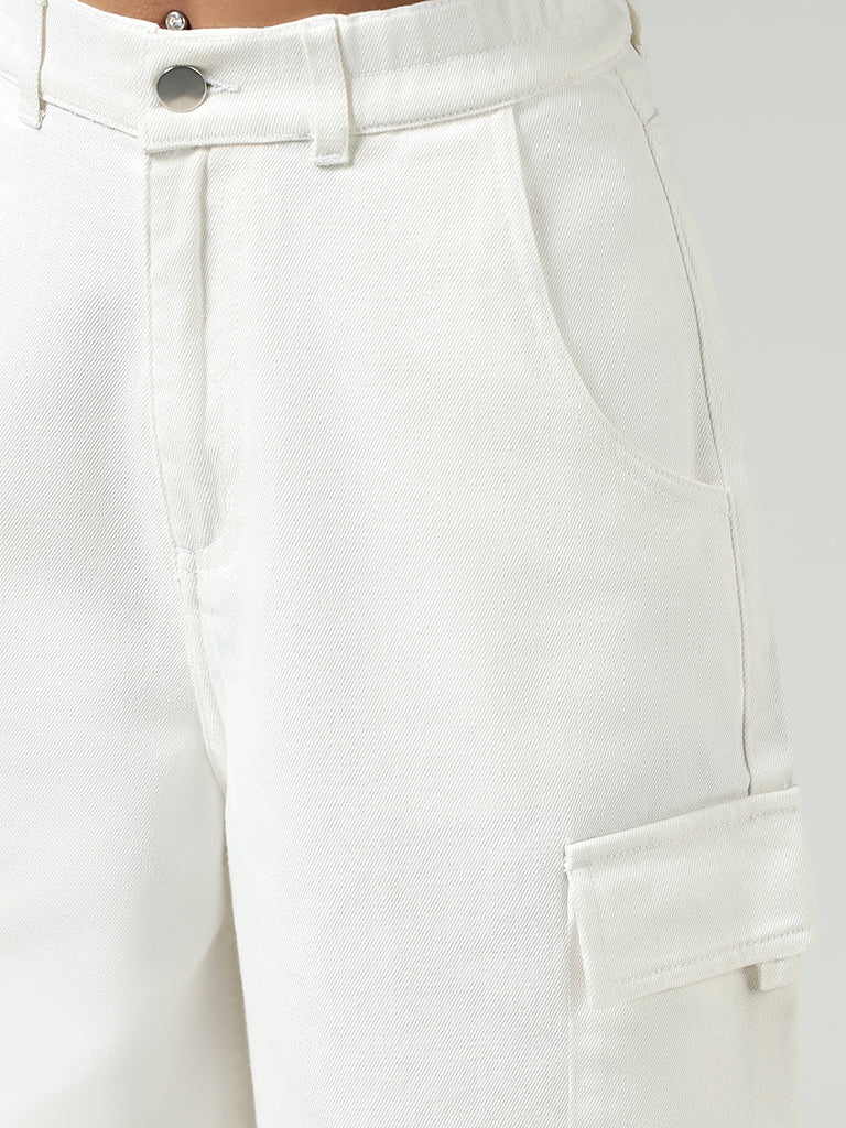 Nuon White Wide Leg - Fit Mid Rise Jeans