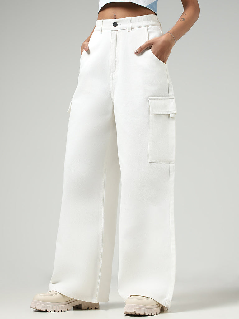 Nuon White Wide Leg - Fit Mid Rise Jeans