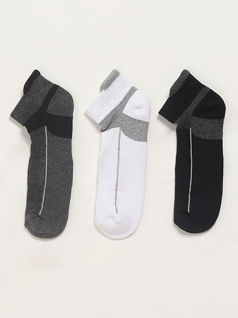 WES Lounge White Ankle Cotton Blend Socks - Pack of 3