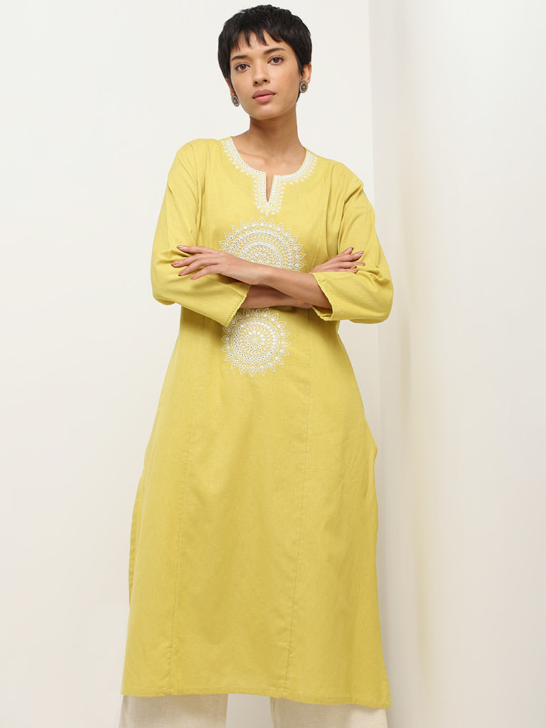 Utsa Green Embroidered Blended Linen Kurta