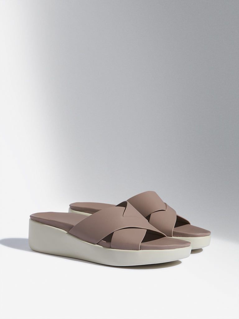 LUNA BLU Nude Criss-Cross Design Comfort Sandals