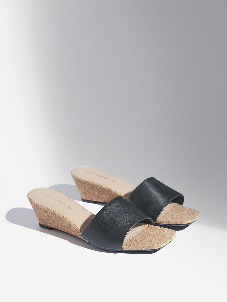 LUNA BLU Black Wedge Sandals