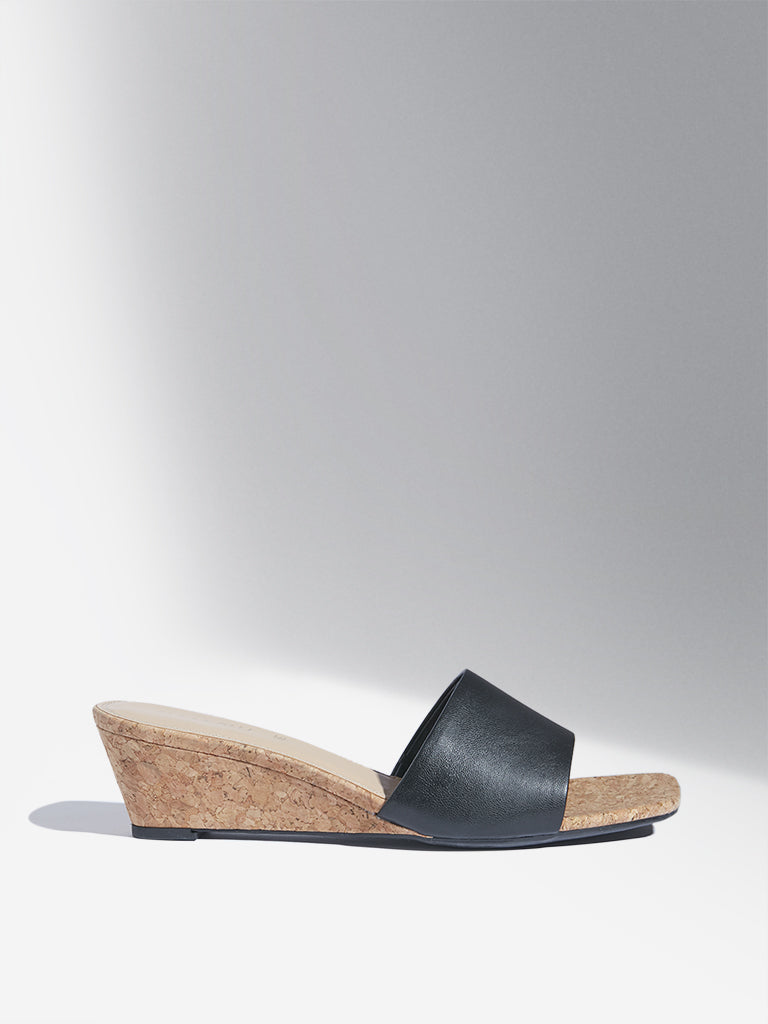 LUNA BLU Black Wedge Sandals