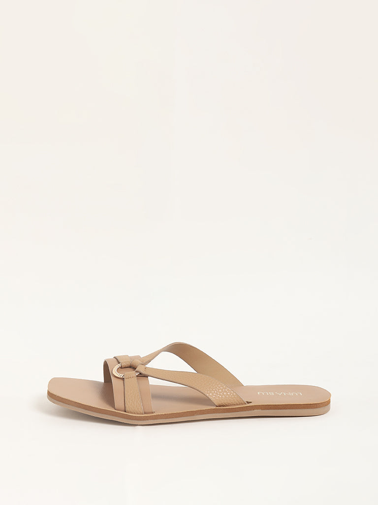 LUNA BLU Tan V Strap Sandals