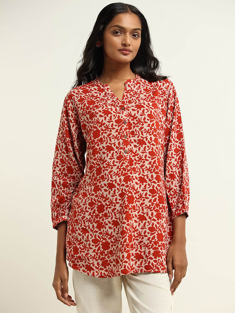 Utsa Red Printed Kurti