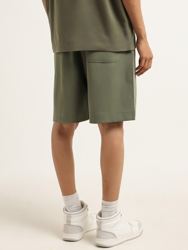 Studiofit Plain Green Cotton Blend Relaxed Fit Shorts