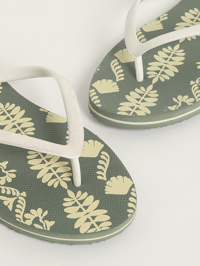 LUNA BLU Green Printed Flip-Flop