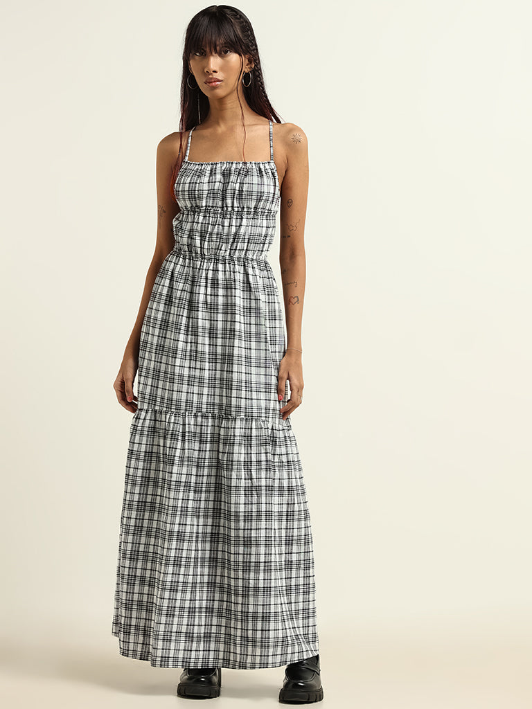 Nuon Black and White Checkered Cotton Maxi Dress