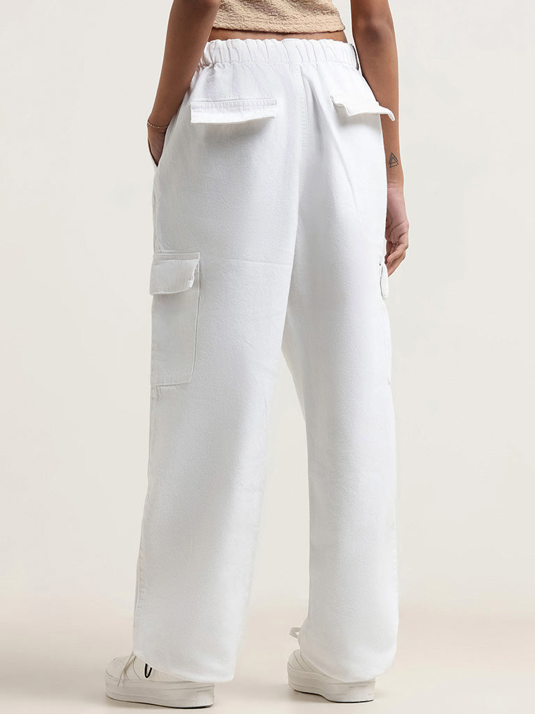 Nuon White Relaxed - Fit Mid Rise Jeans