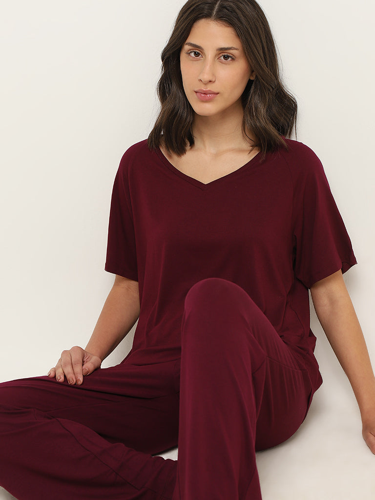 Wunderlove Burgundy V-Neck Supersoft T-Shirt