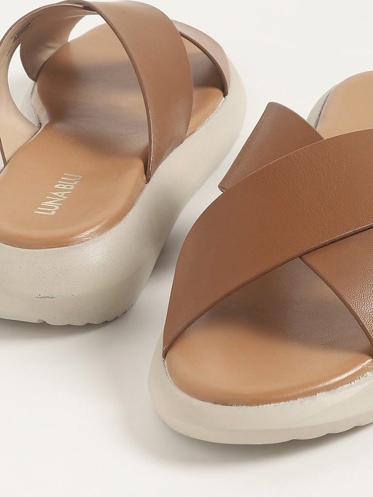 LUNA BLU Tan Criss-Cross Design Platform Slides