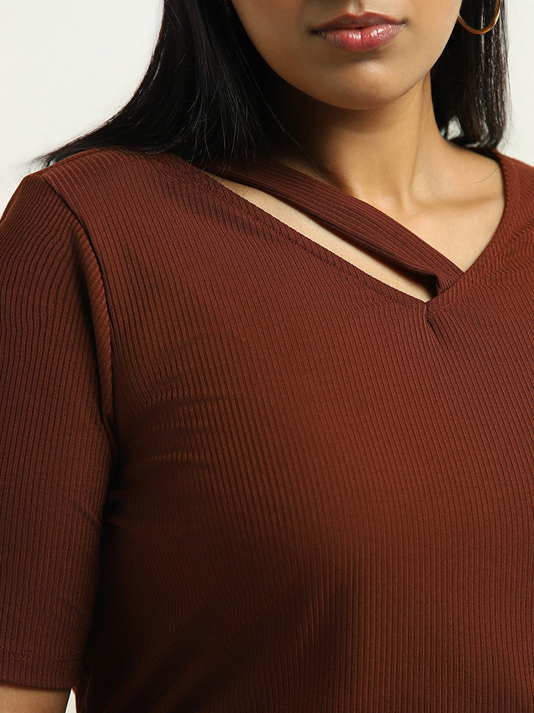 Gia Maroon Cut Out Top