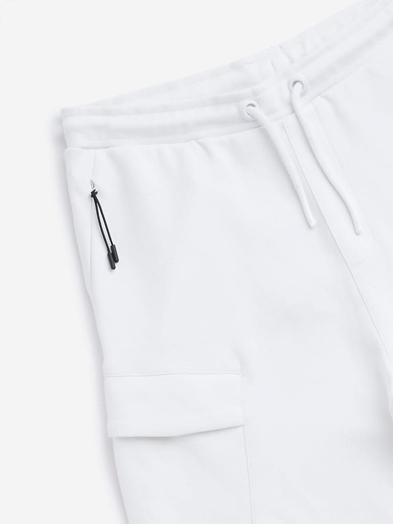 Y&F Kids Off-White Shorts