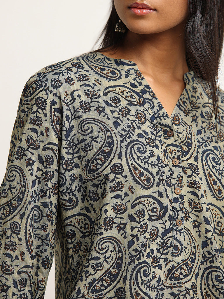 Utsa Indigo Straight Fit Paisley Printed Kurti