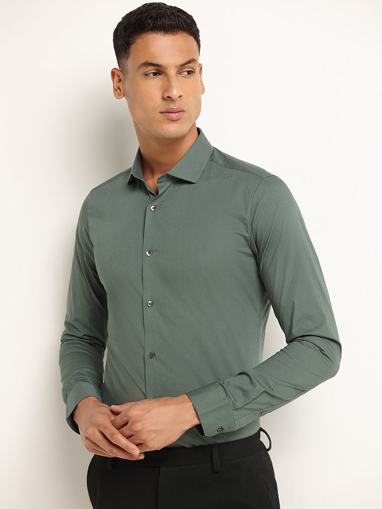 WES Formals Green Solid Cotton Blend Ultra Slim Fit Shirt