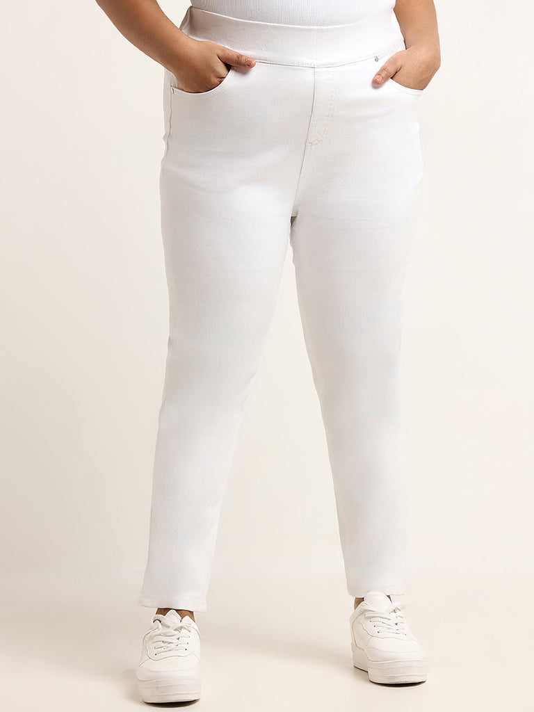 Gia White Slim Fit Mid Rise Jeggings