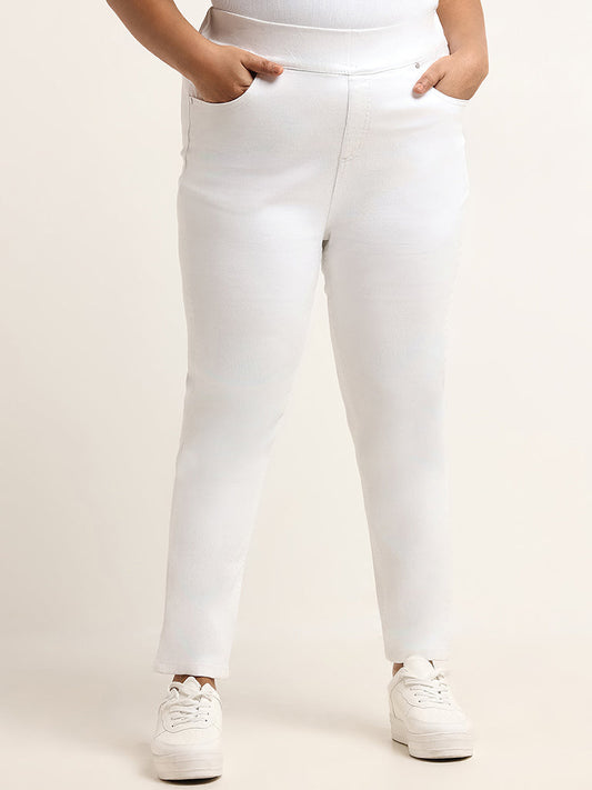 Gia White Slim Fit Mid Rise Jeggings