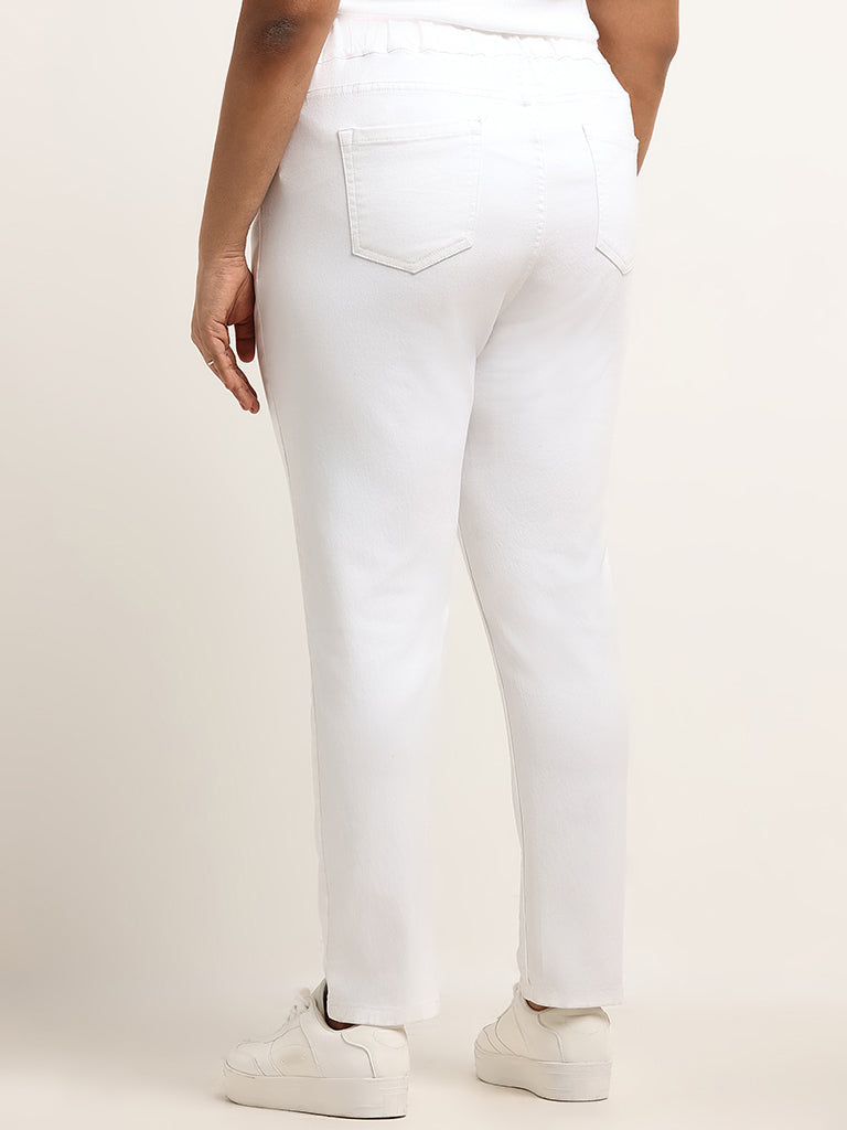 Gia White Slim Fit Mid Rise Jeggings