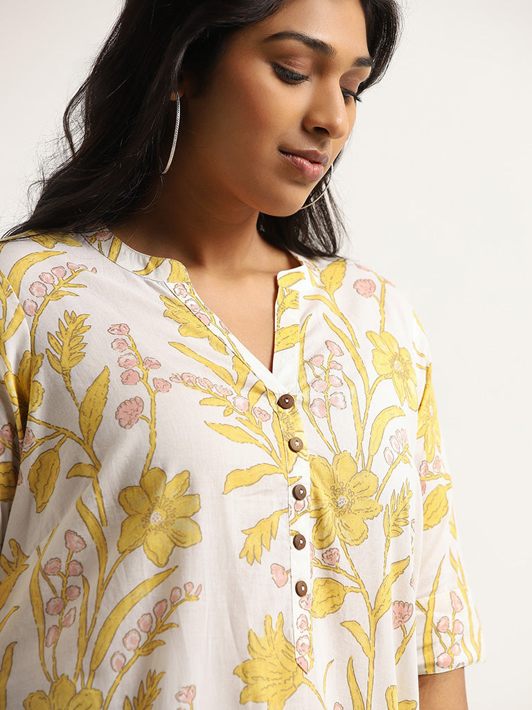 Diza Yellow Bold Floral Print Cotton Kurta