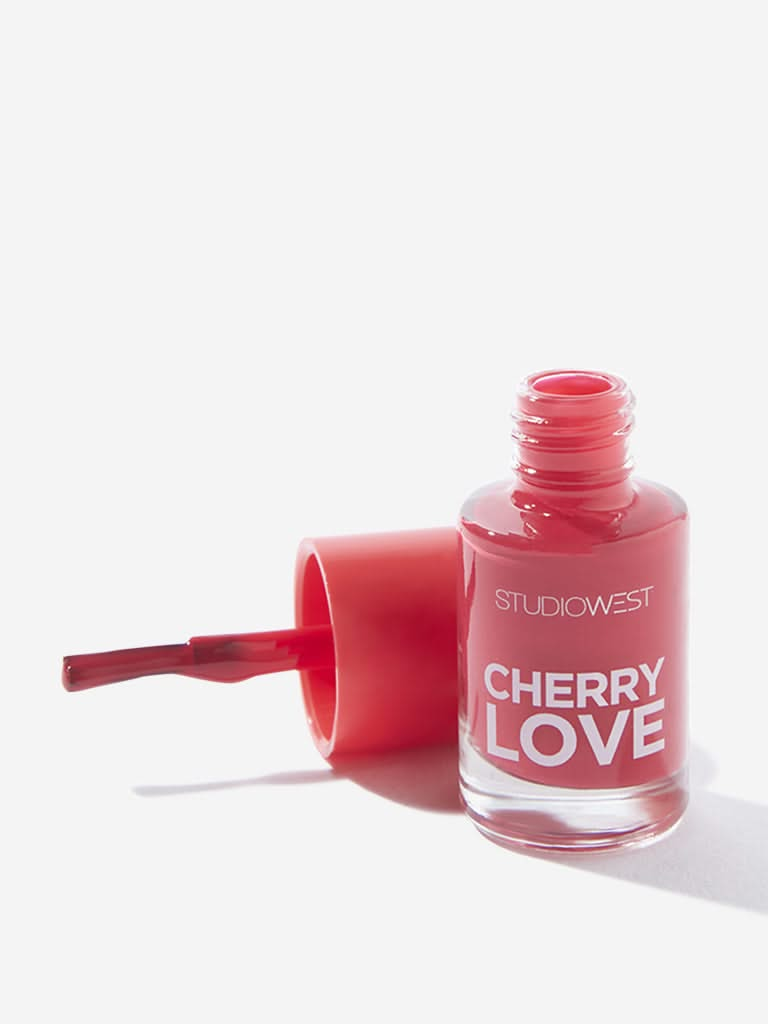 Studiowest Red Creme Cherry Love R-05 Crush Nail Polish - 6 ml