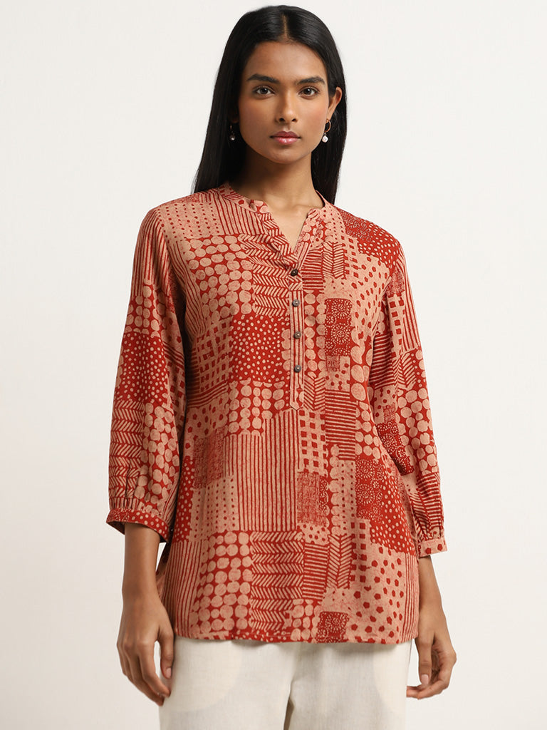 Utsa Red Printed Straight Kurti