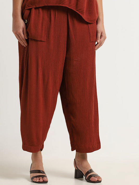 Gia Brown Solid Straight Fit Pants