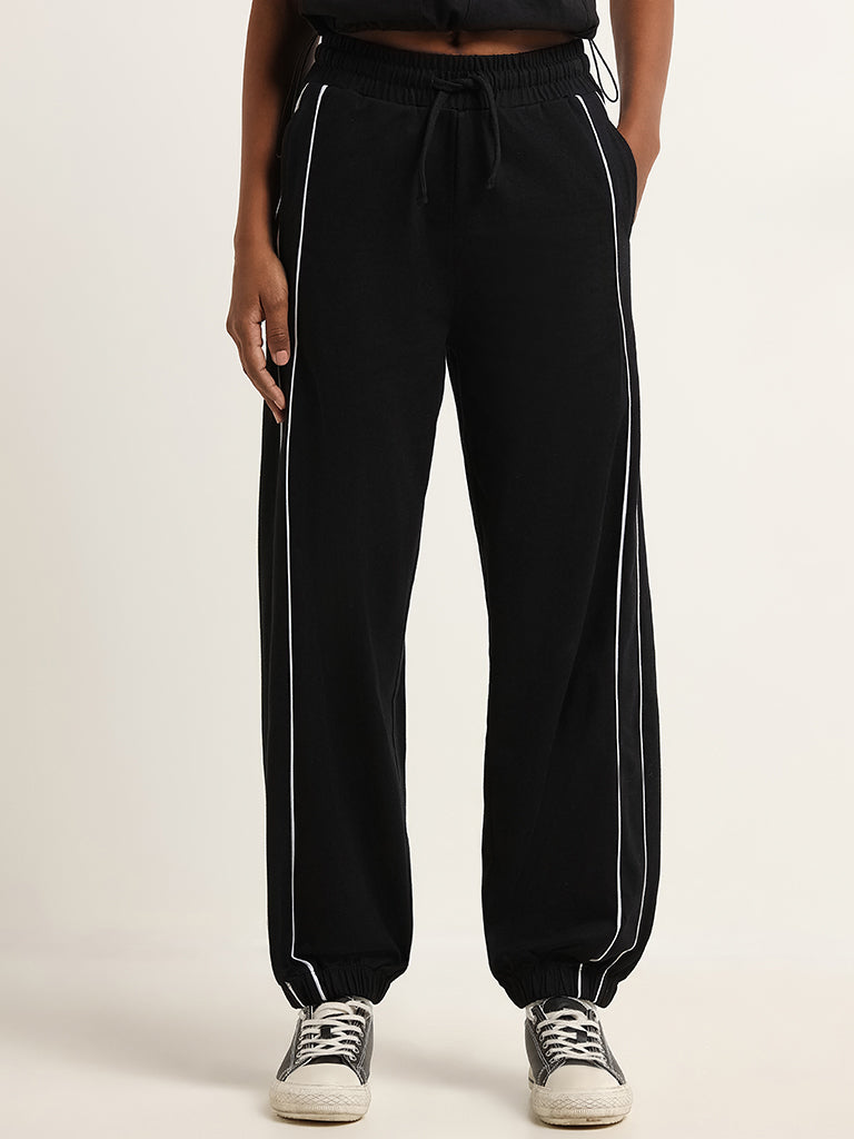 Studiofit Black Mid Rise Straight Fit Joggers