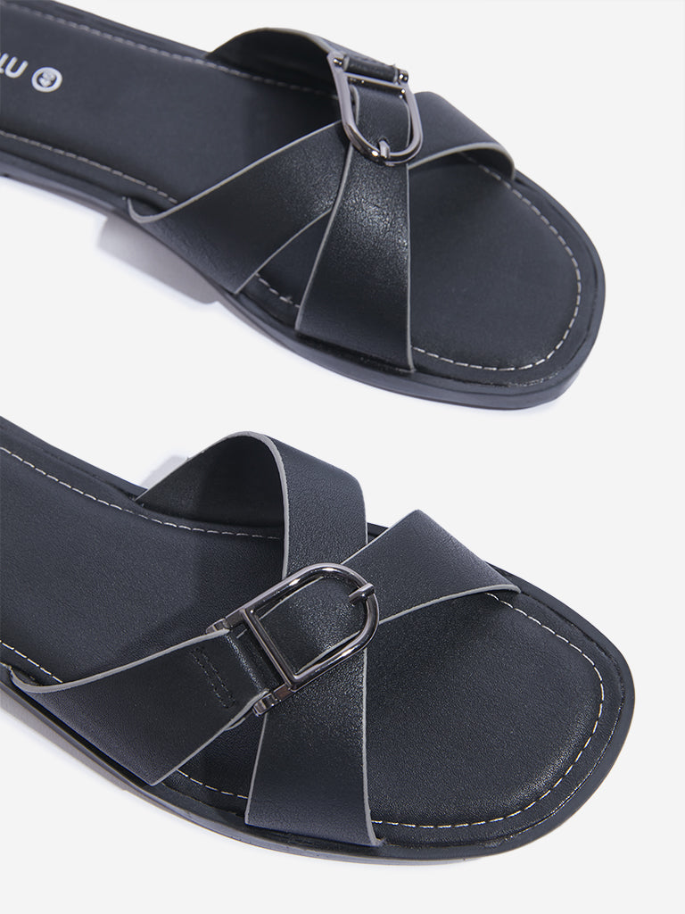 LUNA BLU Black Criss-Cross Strap Slides