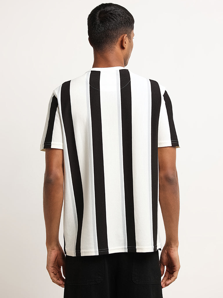 Nuon Black Striped Slim Fit T-Shirt