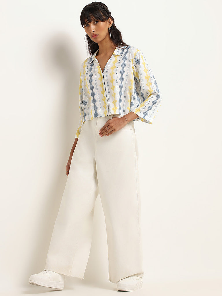 Bombay Paisley White Printed Crop Shirt