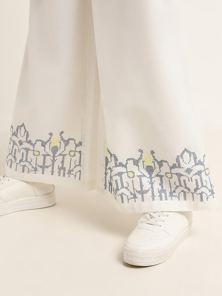 Bombay Paisley White Printed Blended Linen Mid Rise Pants