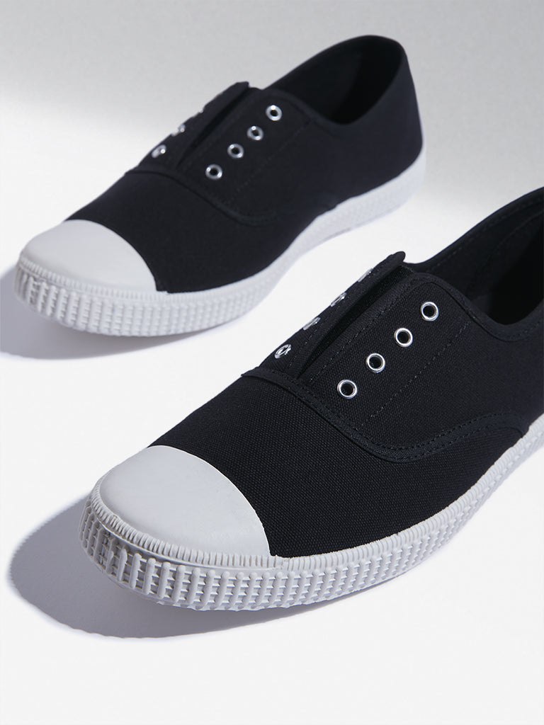 LUNA BLU Black Canvas Shoes