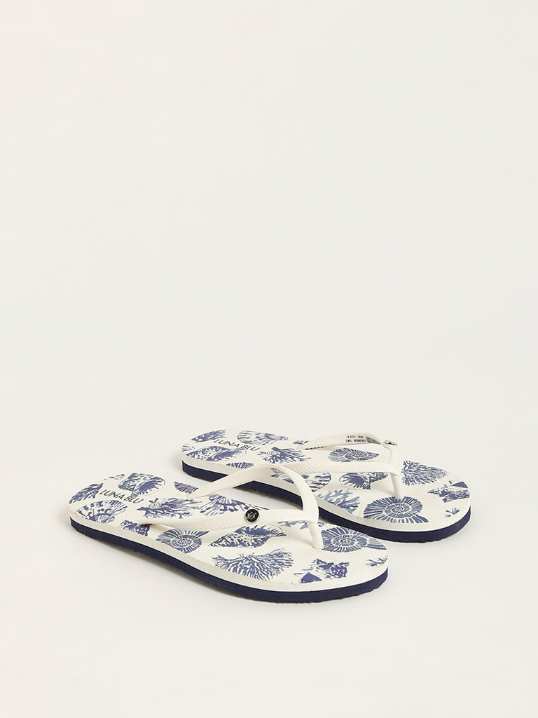 LUNA BLU White Seashell Design Flip-Flops