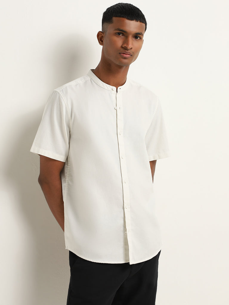 ETA Off-White Solid Resort Fit Shirt