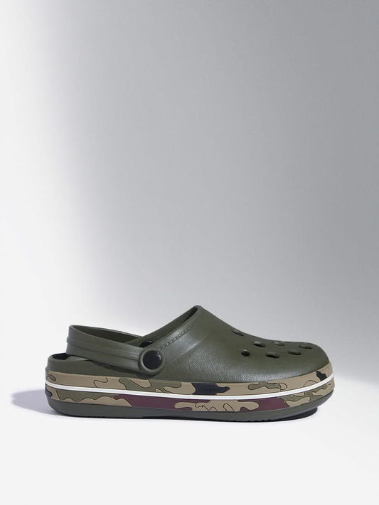 SOLEPLAY Olive Camouflage Detailed Clogs