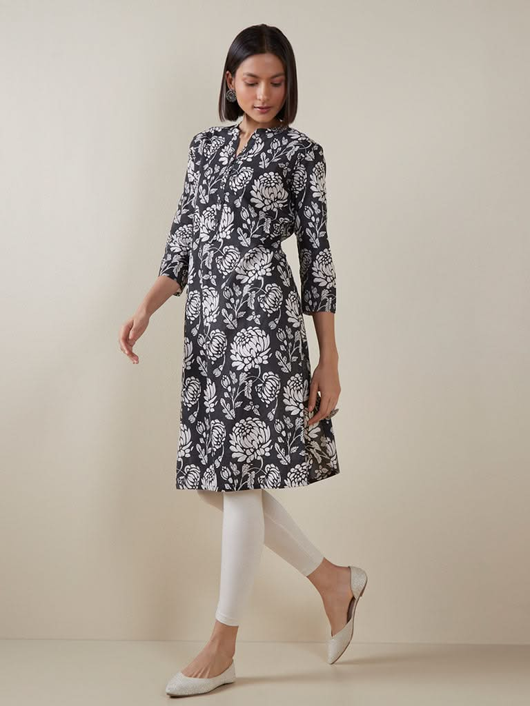 Utsa Black Floral Print Straight Kurta