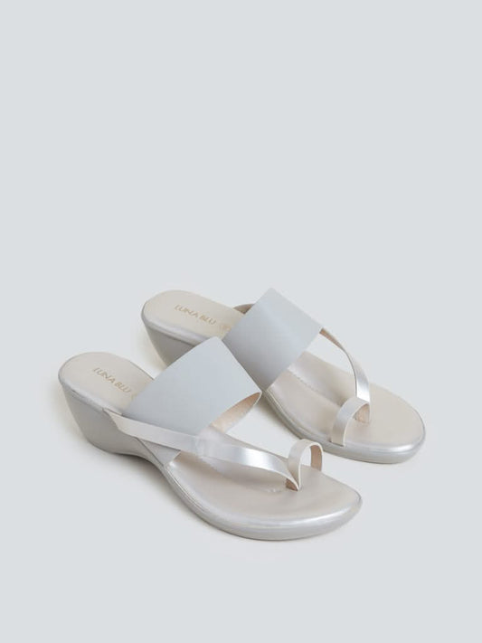 LUNA BLU Ivory Toe-Ring Wedge-Heel Sandals