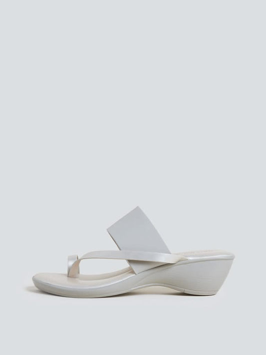 LUNA BLU Ivory Toe-Ring Wedge-Heel Sandals