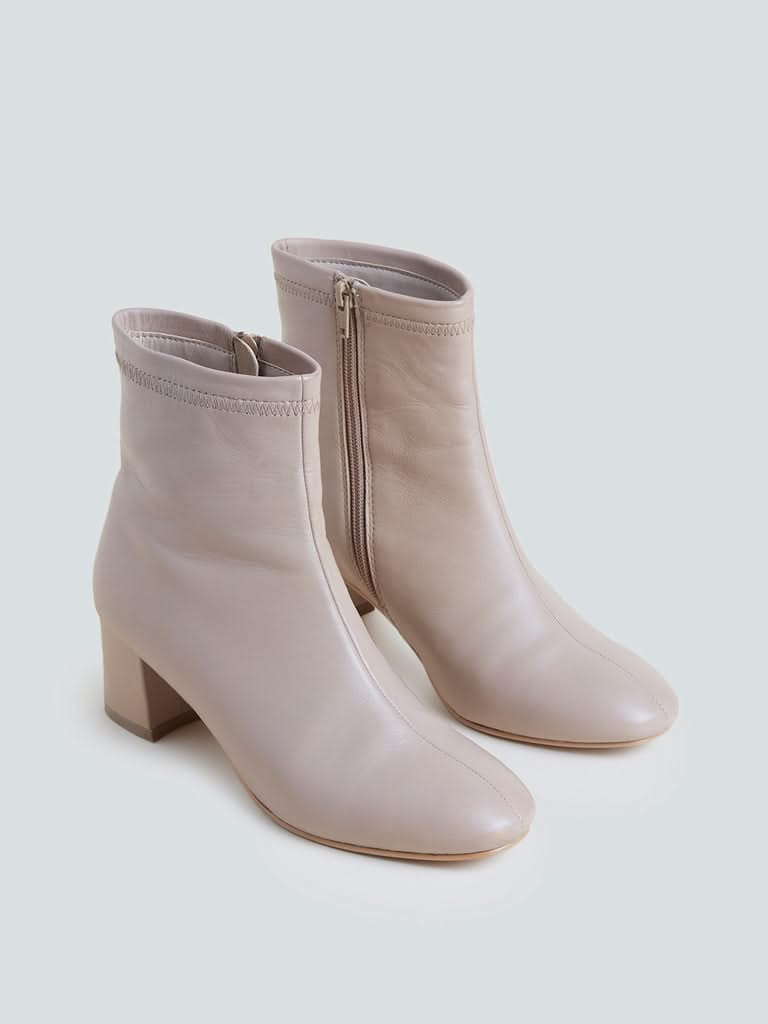 LUNA BLU Tan Ankle Length Leather Boots