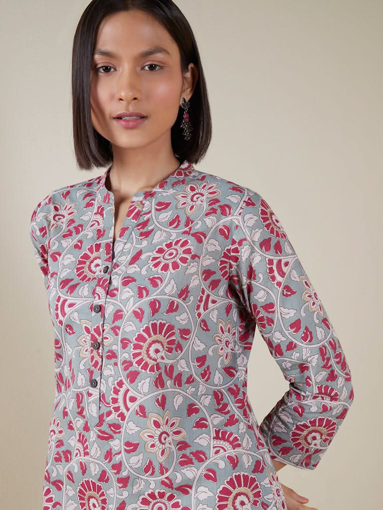 Utsa Multicolour Floral Print Straight Kurta